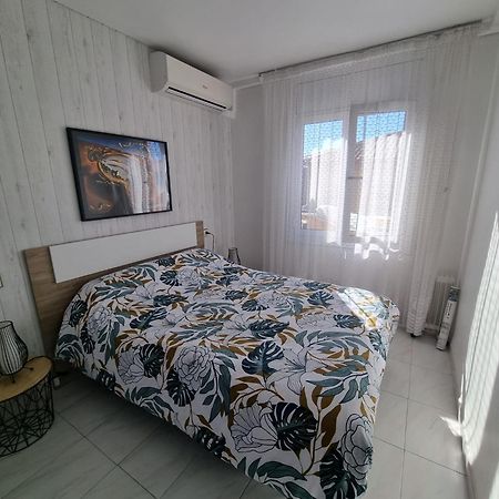 Lovely One Bedroom With Balcony Roses Luaran gambar