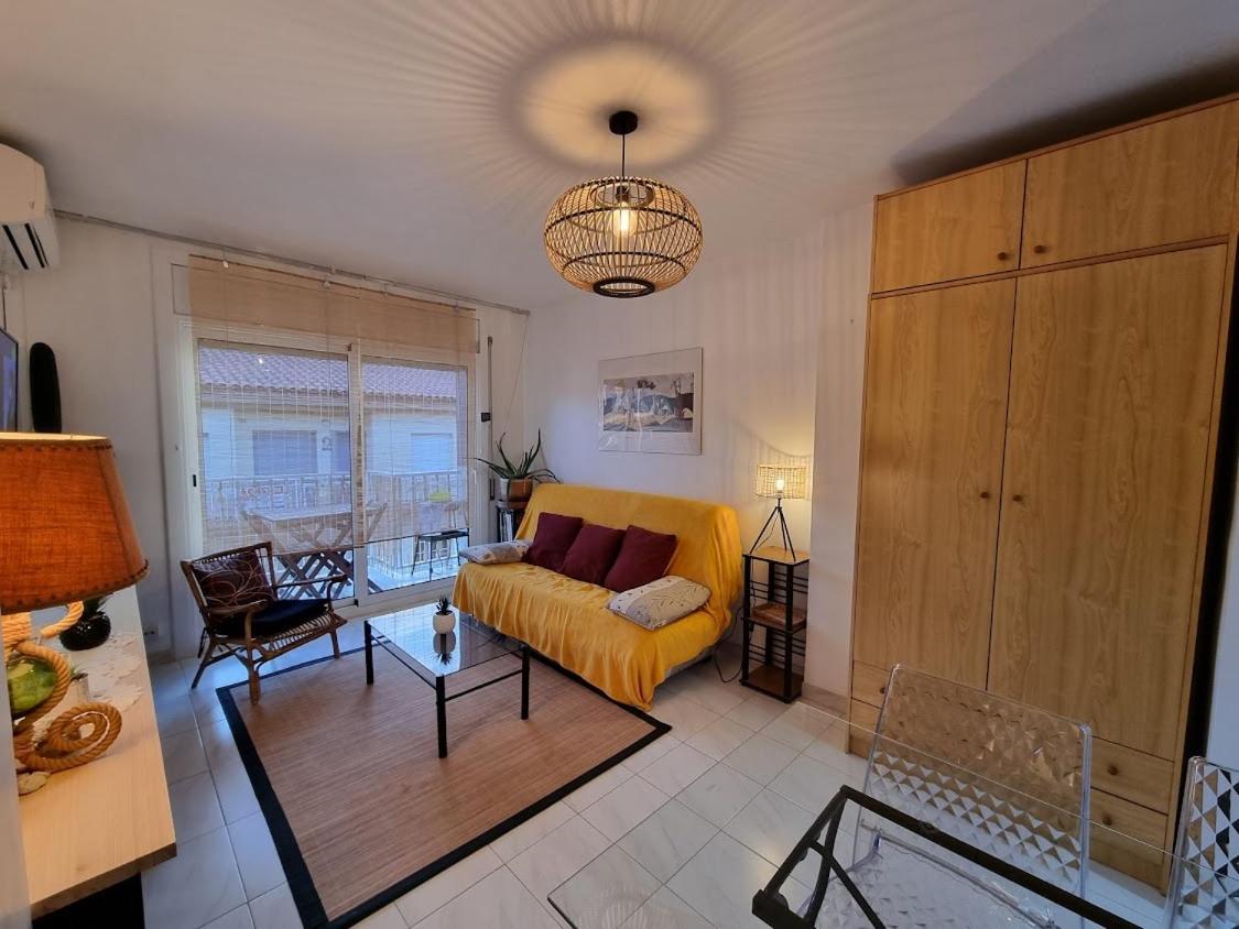 Lovely One Bedroom With Balcony Roses Luaran gambar