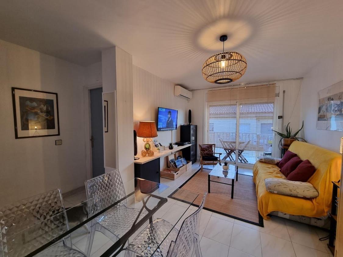 Lovely One Bedroom With Balcony Roses Luaran gambar